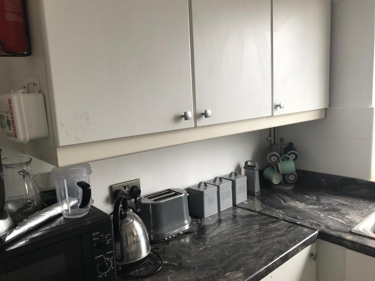 4 Bedroom Property Which Sleeps 8 Very Close To The Harry Potter Studio And Watford Junction Eksteriør billede